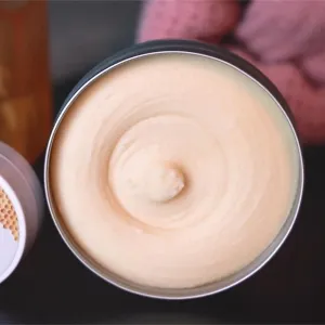 Balzam so včelím voskom na suchú pokožku Wooden Spoon 15ml