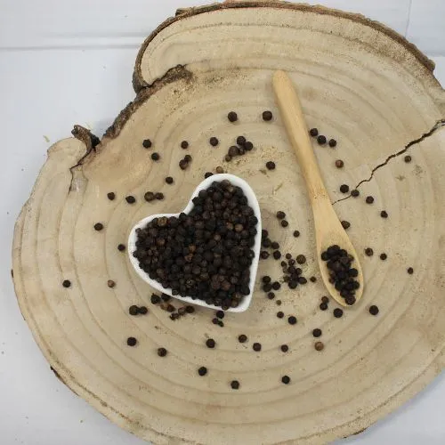 Piepor čierny, korenie čierne - celé - Piper nigrum - Fructus piperi Emerosa 50 g