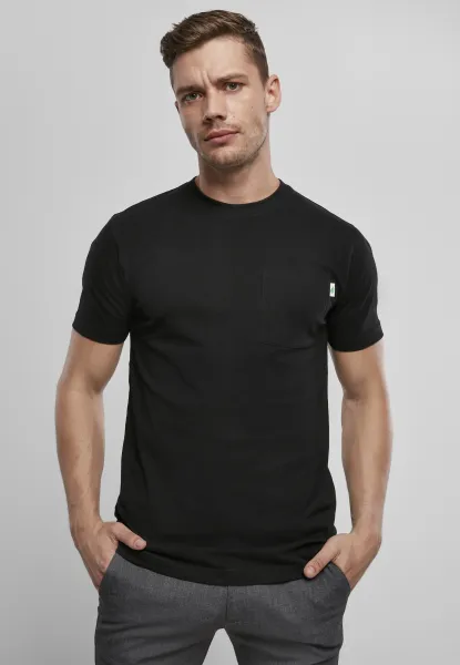 Basic pocket t-shirt made of organic cotton black