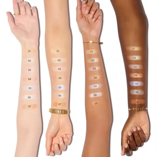 DIOR DIOR FOREVER GLOW LUMINIZER Rozjasňovač s kyselinou hyalurónovou