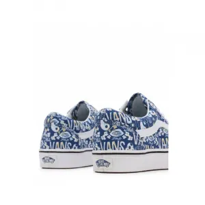 Dámska rekreačná obuv VANS UA ComfyCush Old Skool (Pastel Tie Dye) multi true white