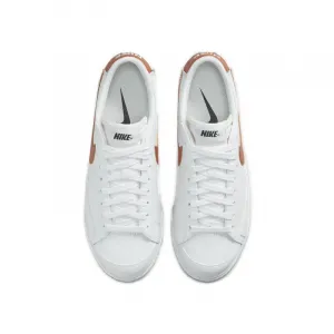 Dámska vychádzková obuv NIKE Blazer Low Platform white black sail metallic copper