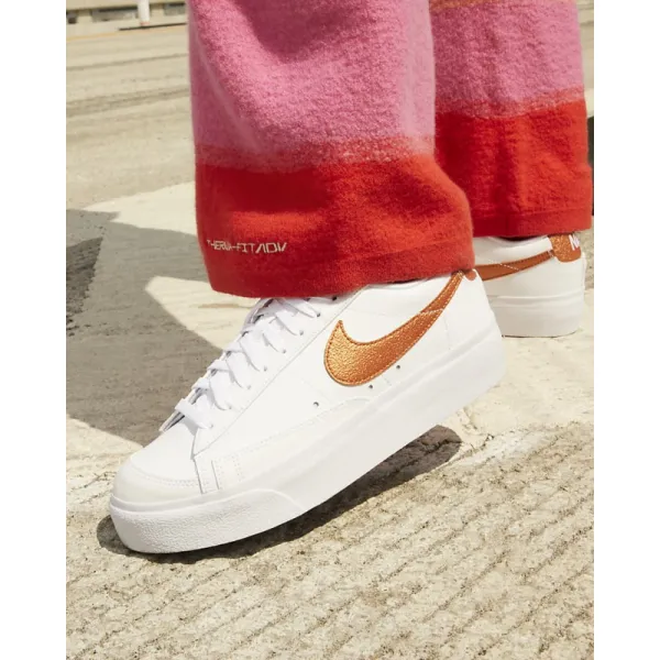 Dámska vychádzková obuv NIKE Blazer Low Platform white black sail metallic copper
