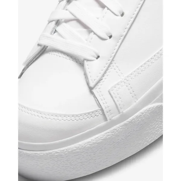 Dámska vychádzková obuv NIKE Blazer Low Platform white black sail metallic copper