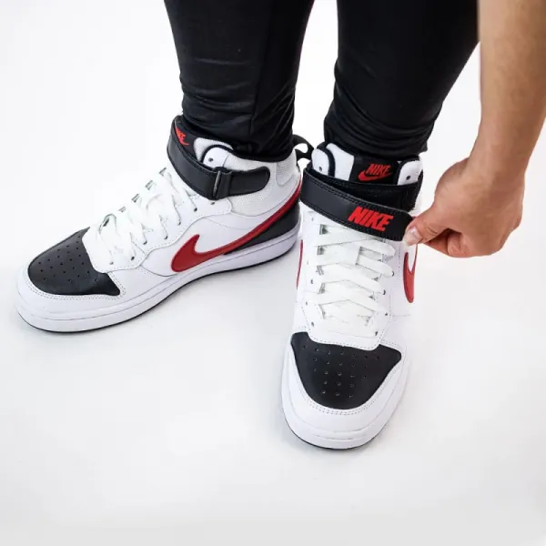 Chlapčenská rekreačná obuv NIKE Court Borough Mid 2 white black university red