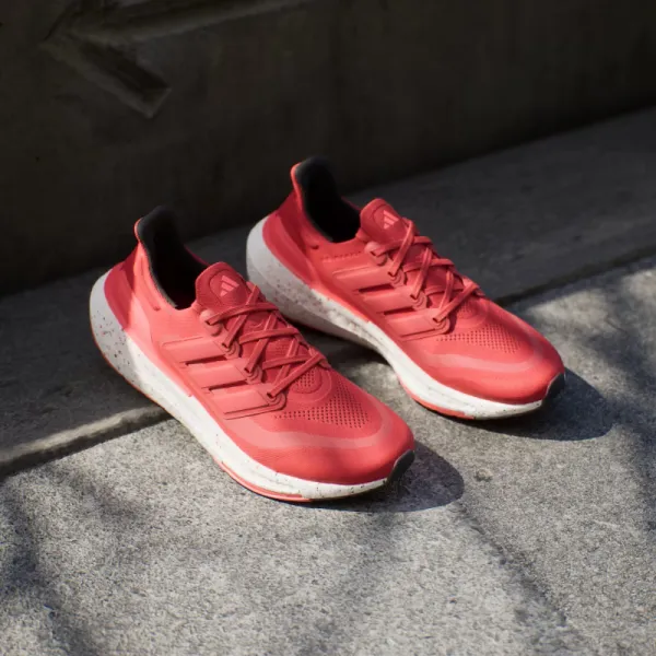 Pánska bežecká obuv ADIDAS Ultraboost 23 better scarlet better scarlet solar red