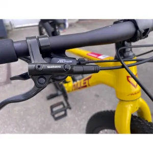 Juniorský horský bicykel AMULET 27,5 Tomcat 1.9 SH, lemon chrome red