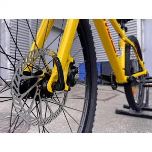 Juniorský horský bicykel AMULET 27,5 Tomcat 1.9 SH, lemon chrome red