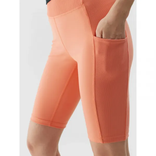 Dámske turistické kraťasy 4F SHORTS FNK-4FWSS24TFSHF547-64S-SALMON CORAL