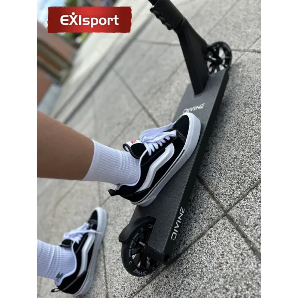 Kolobežka DIVINE STREET - Nyx L BLACK - 120mm