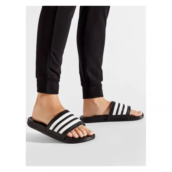 Šlapky (plážová obuv) ADIDAS Adilette Comfort U core black cloud white core black