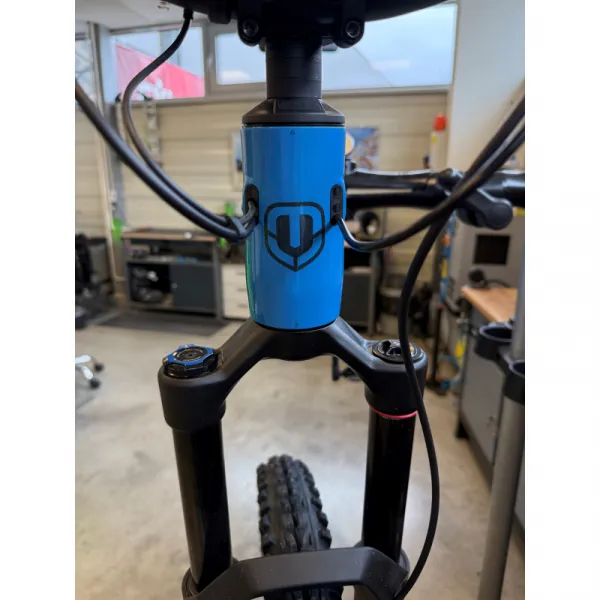 Horský elektrobicykel MONDRAKER Sly R, marlin blue racing silver obsidian grey