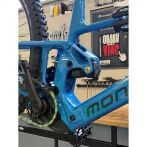 Horský elektrobicykel MONDRAKER Sly R, marlin blue racing silver obsidian grey