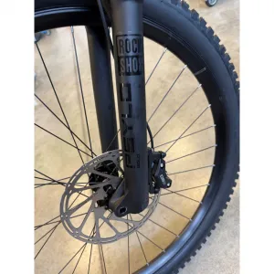 Horský elektrobicykel MONDRAKER Sly R, marlin blue racing silver obsidian grey