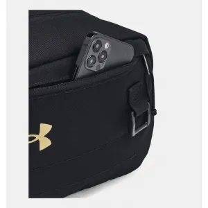 Malá taška cez rameno UNDER ARMOUR UA Contain Travel Kit-BLK