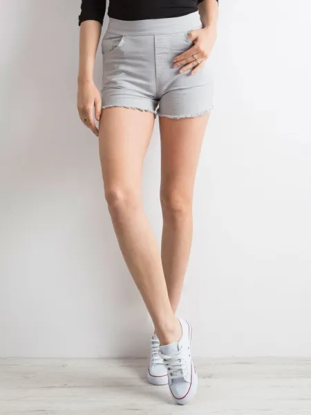 Grey frayed shorts with high waist