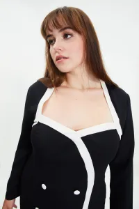 Trendyol Black gombíky detailne tkané šaty