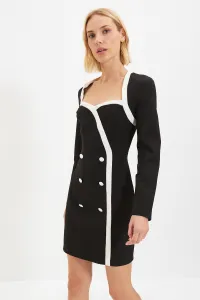 Trendyol Black gombíky detailne tkané šaty