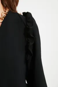 Trendyol Black Gathered Ruffle Detail Mini tkané šaty