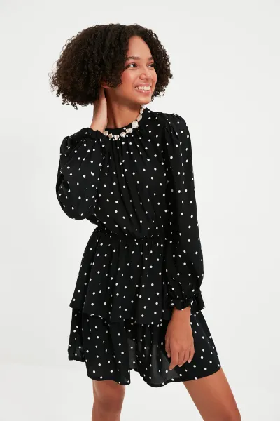 Trendyol Black Flounce tkané šaty