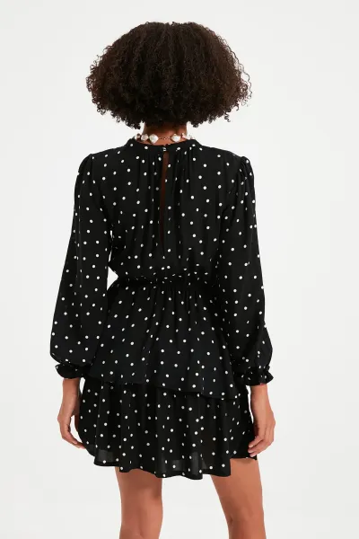 Trendyol Black Flounce tkané šaty