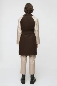 Trendyol hnedý prešívaný rukáv detailný kabát