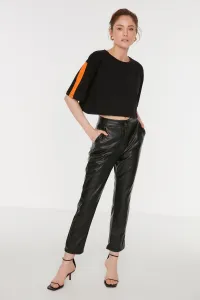 Dámske nohavice Trendyol Faux Leather