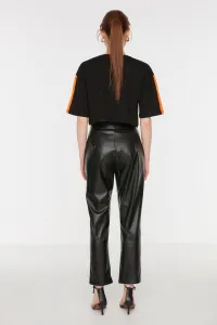 Dámske nohavice Trendyol Faux Leather