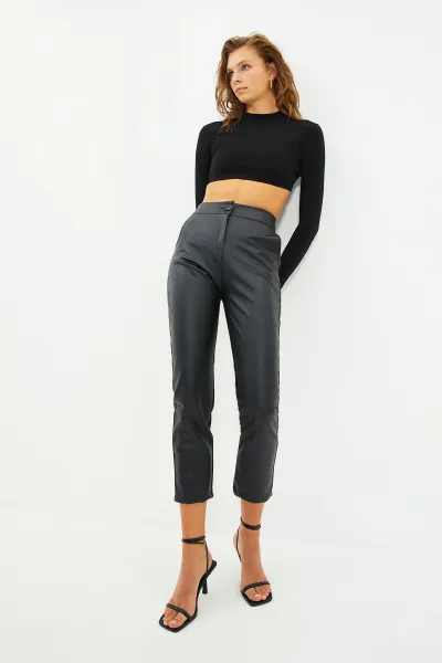 Dámske nohavice Trendyol Faux Leather