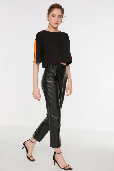Dámske nohavice Trendyol Faux Leather