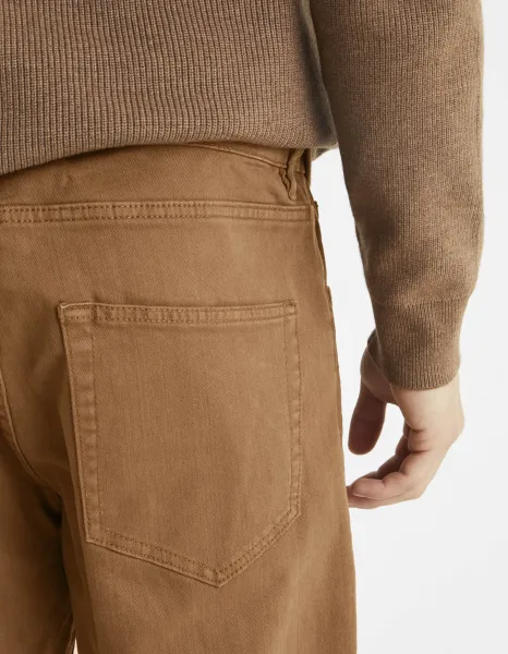 Hnedé pánske straight fit rifle Celio Vopry1