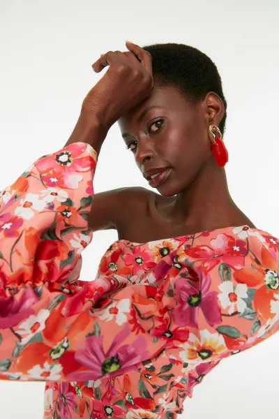 Dámske šaty Trendyol Floral Patterned
