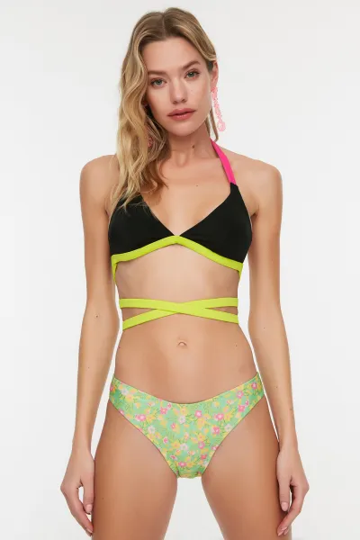 Trendyol bikiny top s čiernou mašľou