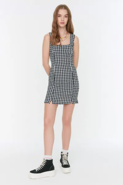 Trendyol Black Gingham Super mini tkané šaty