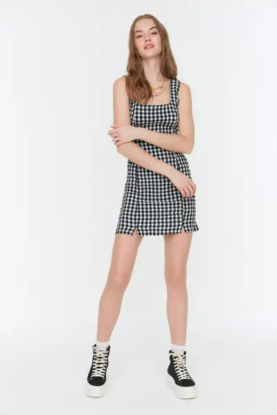 Trendyol Black Gingham Super mini tkané šaty