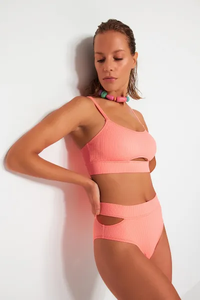 Dámske plavky spodný diel Trendyol High waist