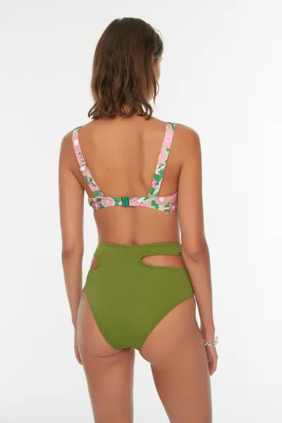 Trendyol khaki vystrihol detailné spodné diely bikín