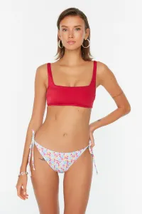 Trendyol Chrumkavé Bikini Nohavičky s Kvetinovým Vzorom s Detailom na Uväzovanie