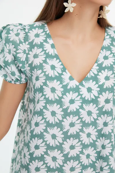 Dámske šaty Trendyol Floral