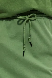 Zelená sukňa s vreckami