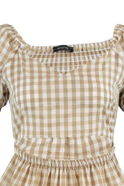 Trendyol Camel Petite kárované šaty s rozopínaním pása Super mini tkané okno / vystrihnutý detail