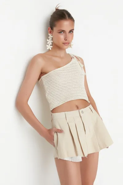 Trendyol Ecru Pleated Mini Denim Shorts Skirt