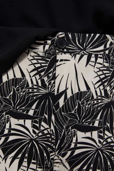 Marisse Tropical Print Shorts L-Sh-3725 Black