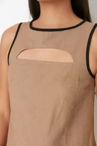 Trendyol béžový golier detailné šaty