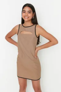 Trendyol béžový golier detailné šaty