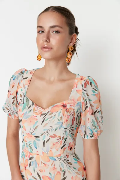 Dámske šaty Trendyol Floral