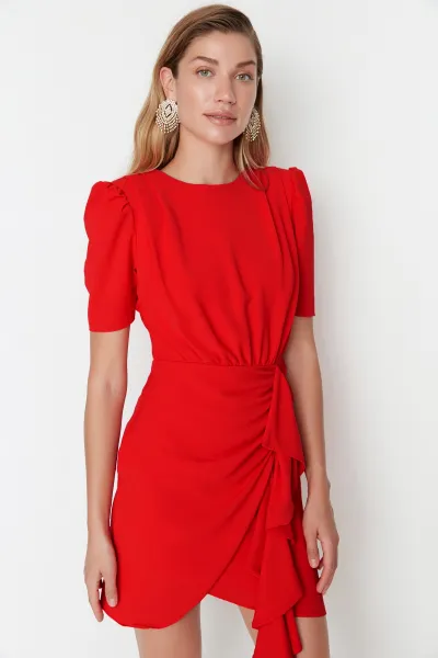 Trendyol Red Shirring detailné večerné šaty