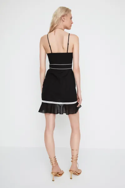 Trendyol Dress - Schwarz - Wrapover