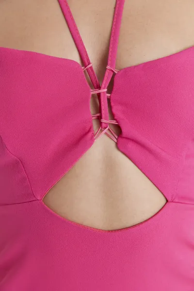 Trendyol Dark Fuchsia detailné večerné šaty