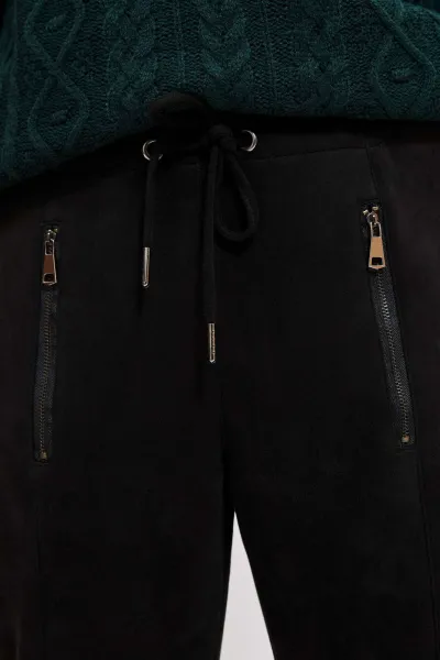 Tepláky s vreckami na zips